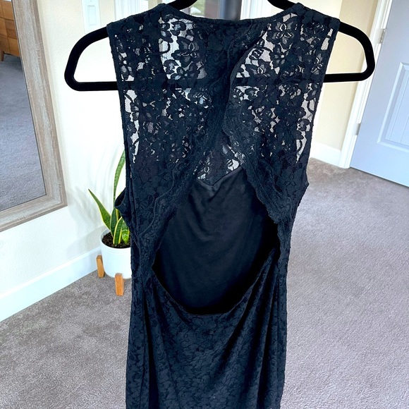 EXPRESS Women’s Black Lace Cut-Out Back Mini Sheath Dress - Size L - Picture 1 of 5